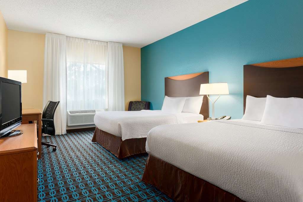 Fairfield Inn by Marriott Racine | 6421 Washington Ave, Racine, WI 53406, USA | Phone: (262) 886-5000