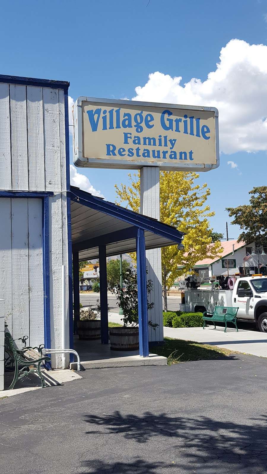 Village Grill | 410 E Tehachapi Blvd, Tehachapi, CA 93561, USA | Phone: (661) 822-1128