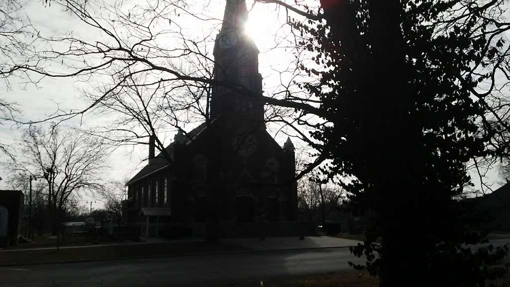 Holy Angels Catholic Church | 520 E 4th Ave, Garnett, KS 66032, USA | Phone: (785) 448-1686