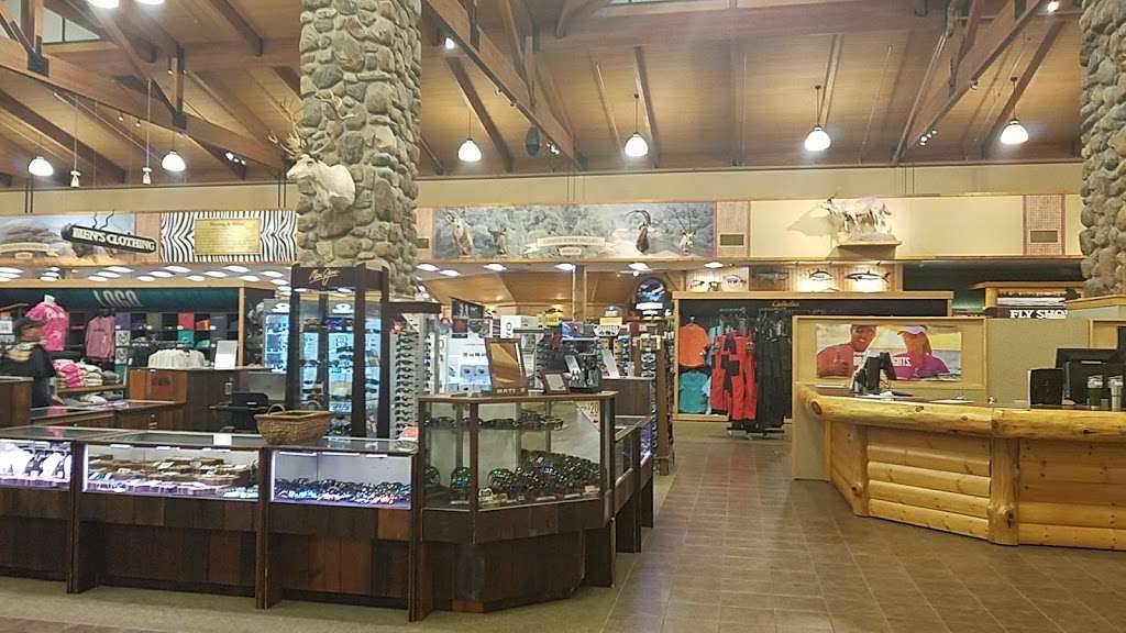 Cabelas | 10300 Cabela Dr, Kansas City, KS 66111, USA | Phone: (913) 328-0322