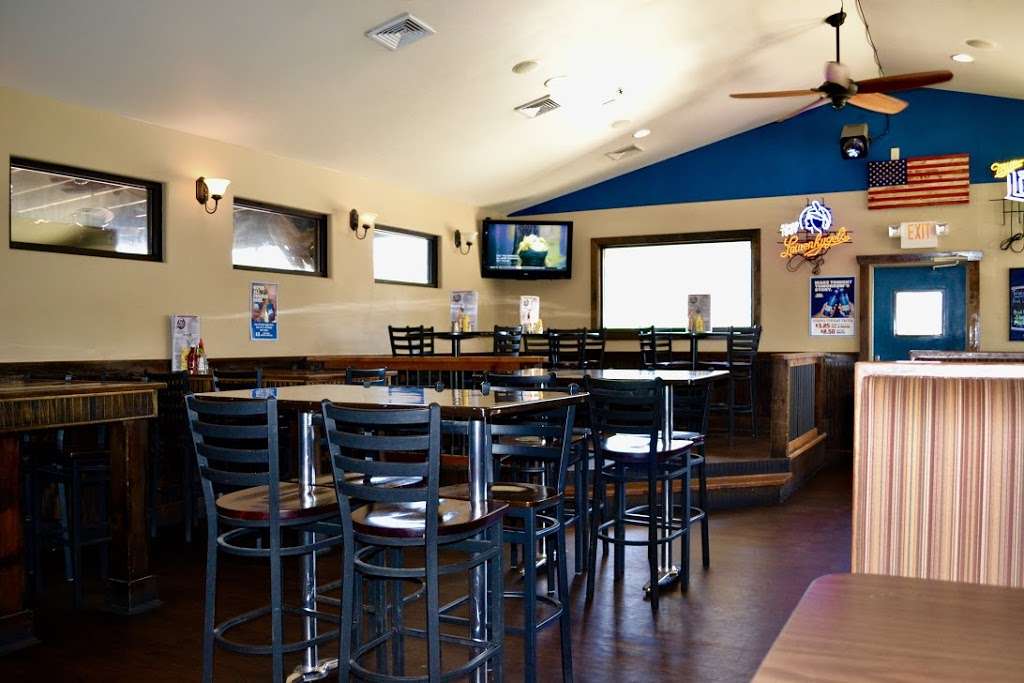 Sidelines Sports Bar & Grill | 2 S. Sharp Street, Millville, NJ 08332, USA | Phone: (856) 825-1667