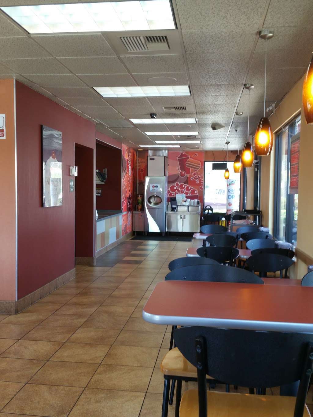 Jack in the Box | 2458 S Vineyard Ave, Ontario, CA 91761 | Phone: (909) 923-5743