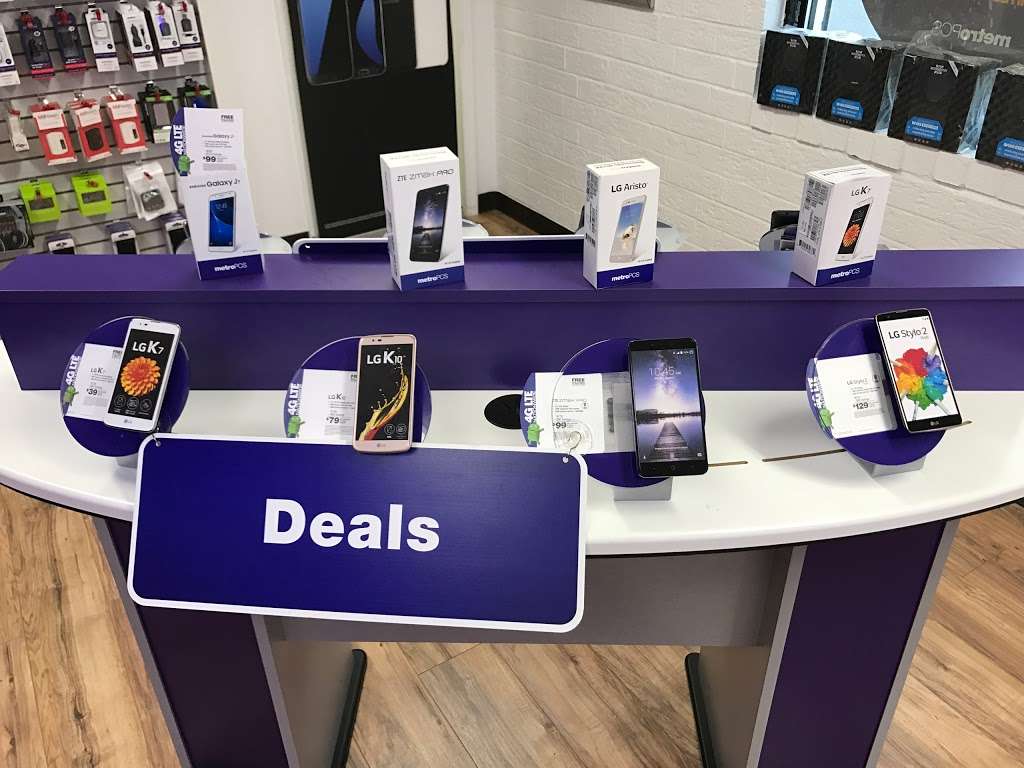 Metro by T-Mobile | 2599 W Franklin Blvd, Gastonia, NC 28052, USA | Phone: (980) 888-0382