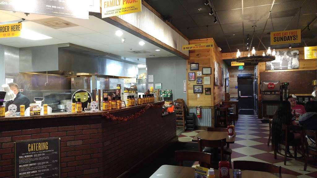 Dickeys Barbecue Pit | 1941 W Malvern Ave, Fullerton, CA 92833 | Phone: (714) 451-4620