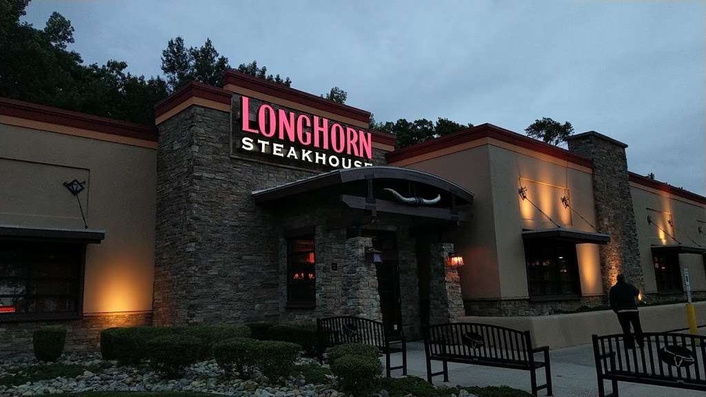 LongHorn Steakhouse | 2301 NJ-38, Cherry Hill, NJ 08002, USA | Phone: (856) 482-2393