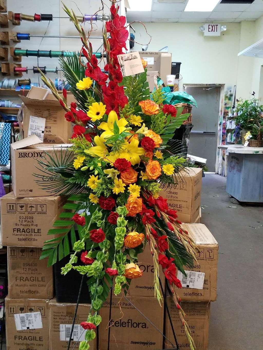 Beehive Florist | 201 W Baker Rd, Baytown, TX 77521, USA | Phone: (281) 427-0533