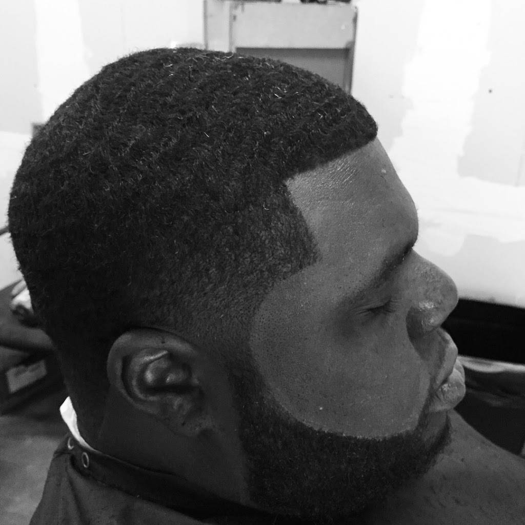 The mix up barbers and bakery | 1104 E 43rd St, Kansas City, MO 64110 | Phone: (816) 301-0295