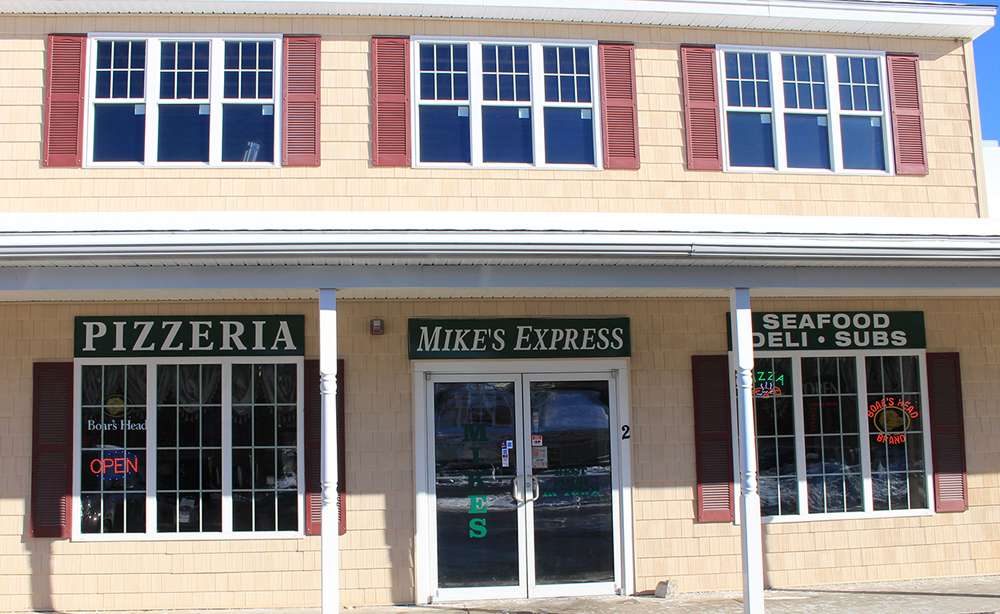 Mikes Xpress Pizza | 10 Bridge St, Pelham, NH 03076, USA | Phone: (603) 635-9864