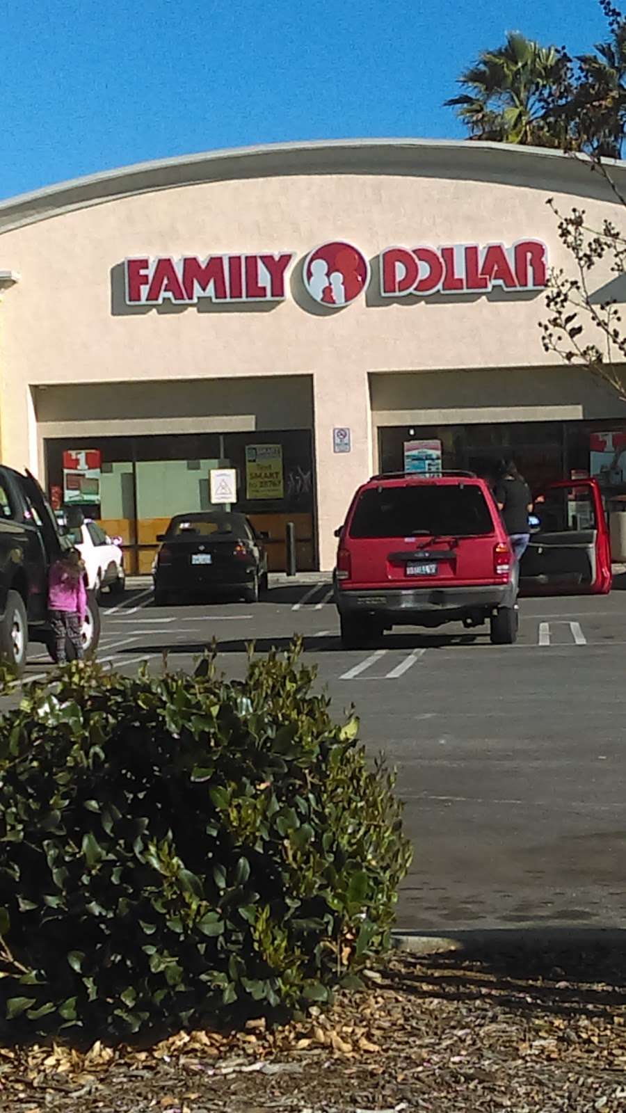 Family Dollar | 1281 N Santa Fe Ave, Vista, CA 92084, USA | Phone: (760) 666-4432