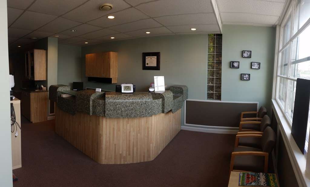 Edgebrook Chiropractic Health Center | 6139 W Touhy Ave, Chicago, IL 60646, USA | Phone: (773) 631-1110