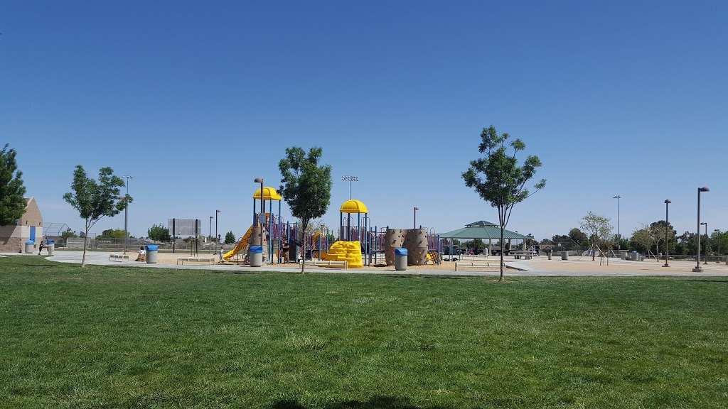 Sunset Ridge Park | 12808 Eucalyptus St, Victorville, CA 92392, USA | Phone: (760) 955-1681