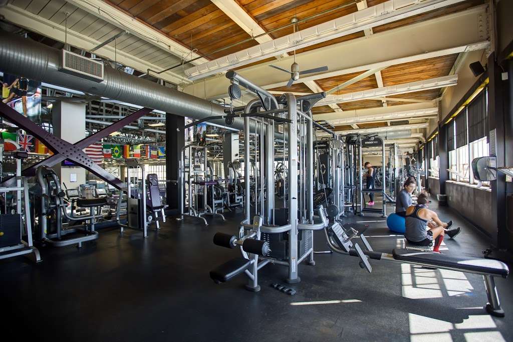 Bladium Sports & Fitness Club | 5048, 800 W Tower Ave, Alameda, CA 94501, USA | Phone: (510) 814-4999