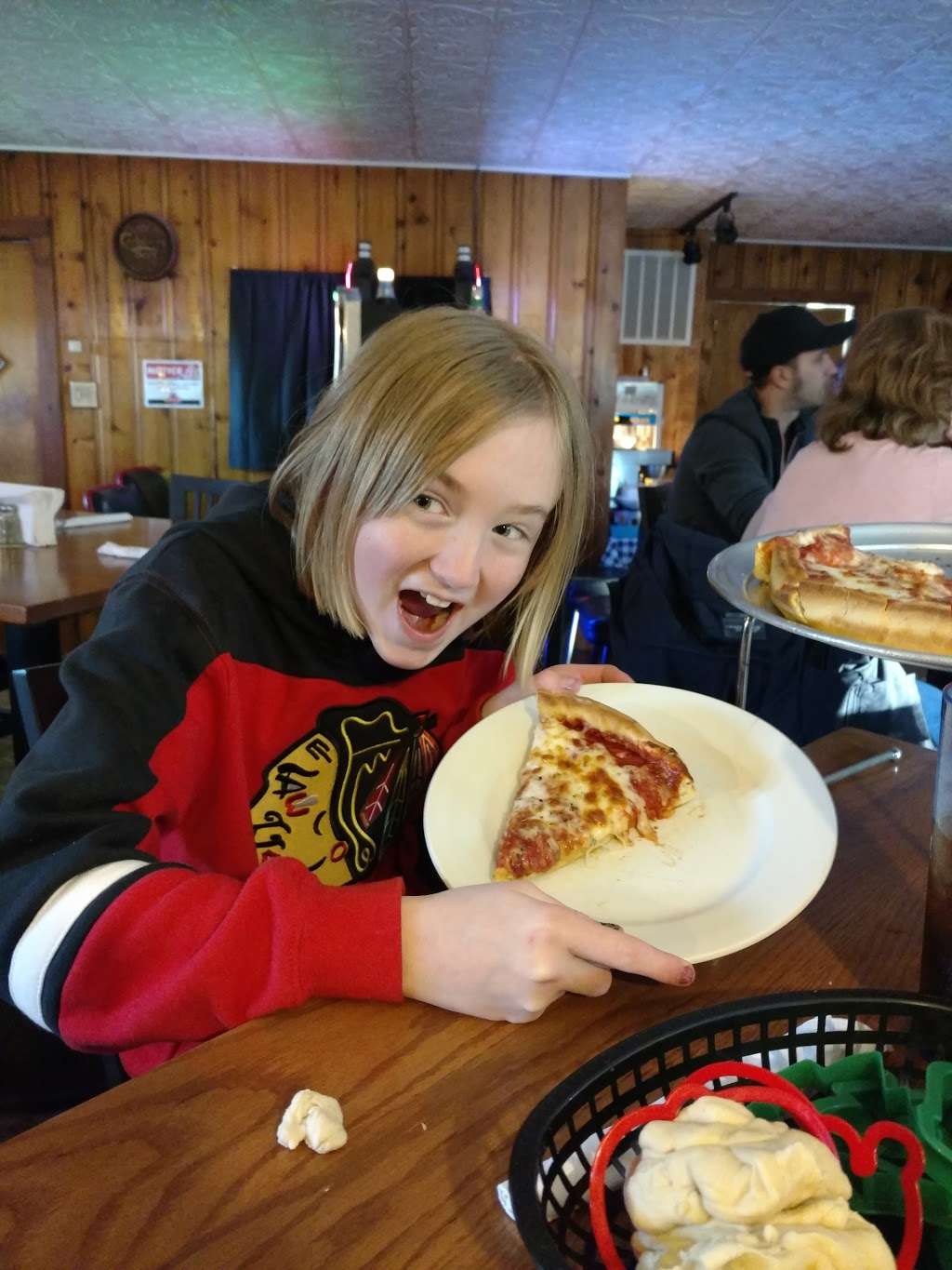 Dustys Pizza | 7613 Howe Rd, Wonder Lake, IL 60097 | Phone: (815) 653-2400