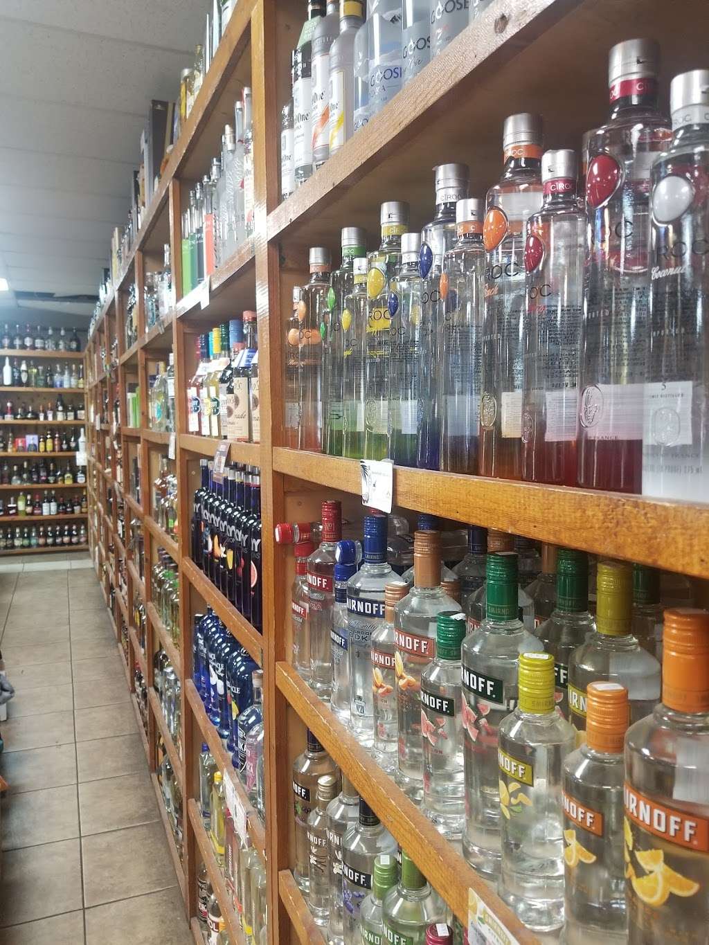 Sams Market & Liquor | 8770 E McDowell Rd, Scottsdale, AZ 85257, USA | Phone: (480) 949-8660