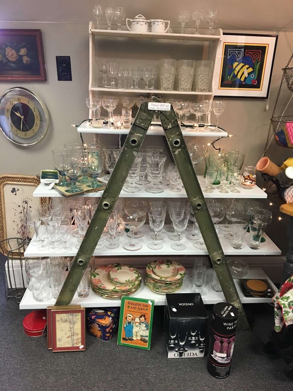 Upstairs Thrift | 1115 N Abington Rd, Waverly, PA 18471, USA | Phone: (570) 319-9237