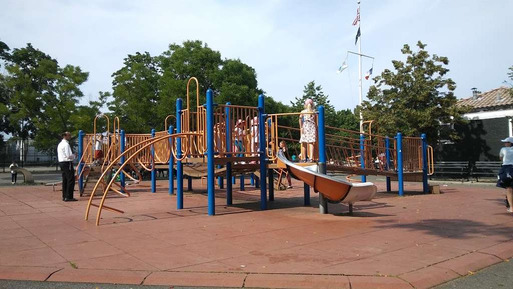 Kelly Park Playground | Ave. S bet. E. 14 St. and E. 15 St., Brooklyn, NY 11229 | Phone: (212) 639-9675