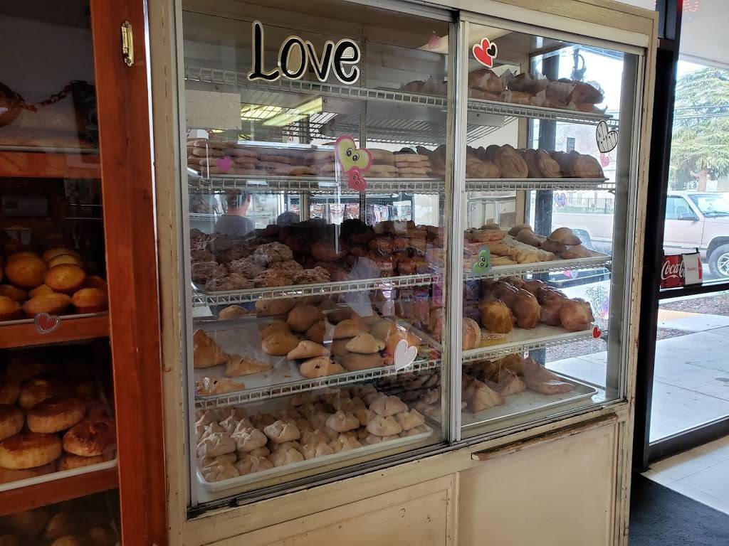 Saavederas Bakery | 3767 N Hughes Ave, Fresno, CA 93705, USA | Phone: (559) 230-0103