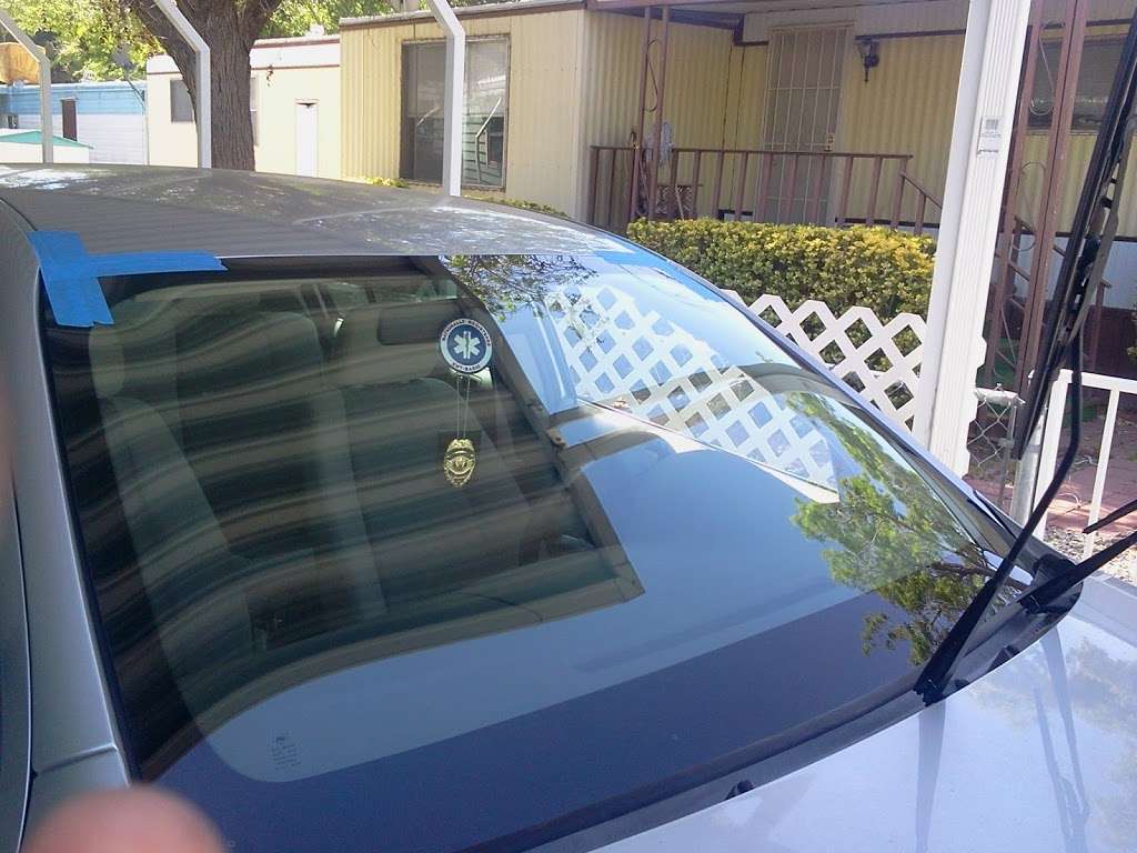 De Leon Auto Glass | 604 W Ave L, Lancaster, CA 93534, USA | Phone: (661) 902-9068