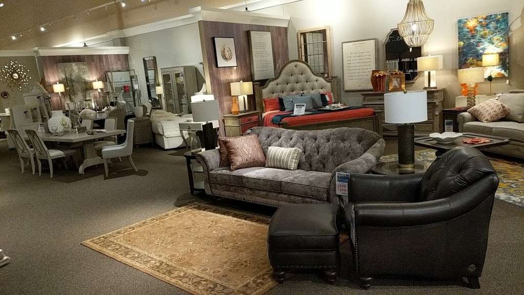 The Furniture Mall of Kansas | 2125 E Kansas City Rd, Olathe, KS 66061 | Phone: (913) 839-8654