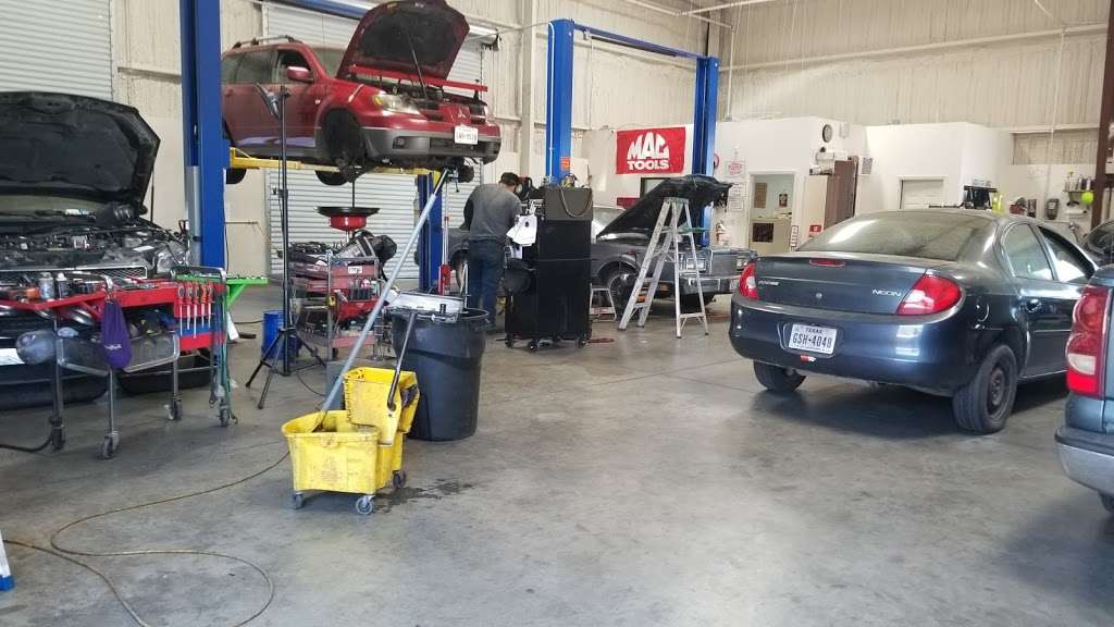 Rodriguez Auto Service | 12130 Antoine Dr # C-7, Houston, TX 77066, USA | Phone: (713) 572-5704