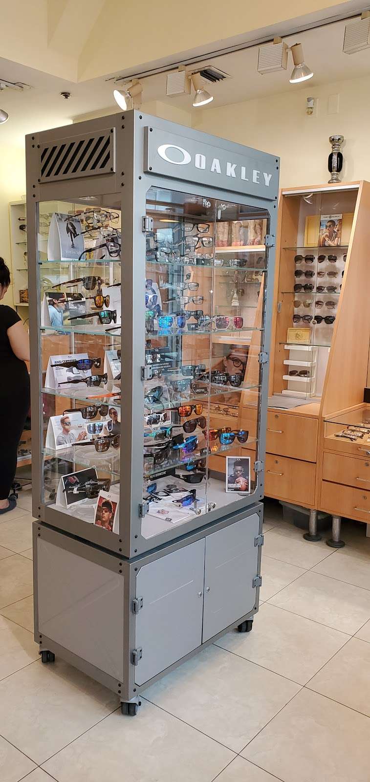 Eye Q Optical | 760 Ocean Ct # 1, Miami Beach, FL 33139, USA | Phone: (305) 534-8828