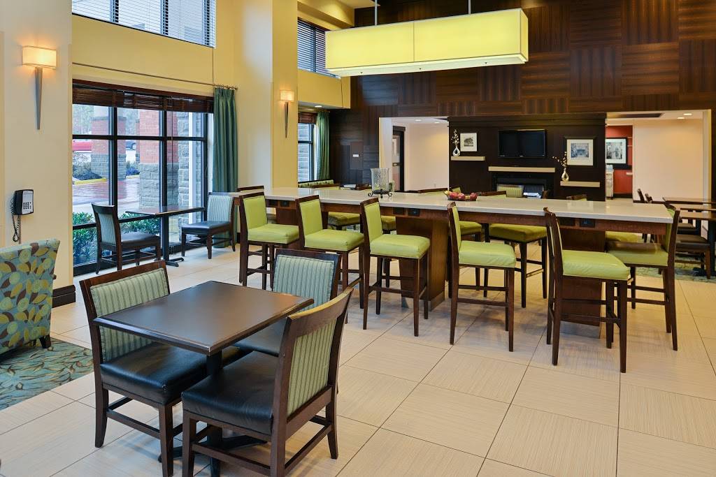 Hampton Inn & Suites by Hilton Fort Belvoir Alexandria South | 8843 Richmond Hwy, Alexandria, VA 22309, USA | Phone: (703) 619-7026