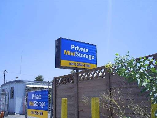 Private Mini Storage | 20628 Santa Clara St, Canyon Country, CA 91351 | Phone: (661) 252-1100