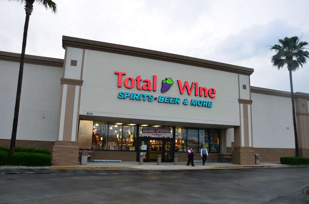 Total Wine & More, 2500 W International Speedway Blvd, Daytona Beach