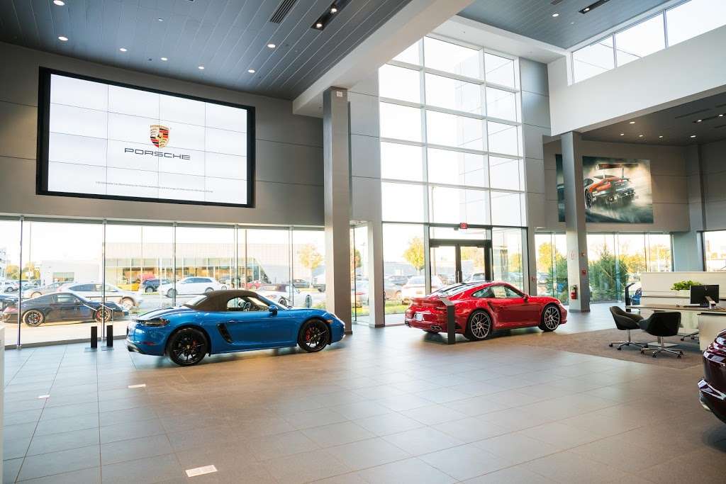 Napleton Westmont Porsche | 201 E Ogden Ave, Westmont, IL 60559, USA | Phone: (630) 326-3503