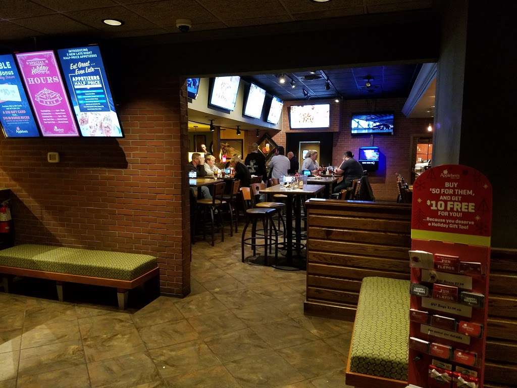 Applebees Grill + Bar | 1700 Village West Pkwy, Kansas City, KS 66109, USA | Phone: (913) 788-9421