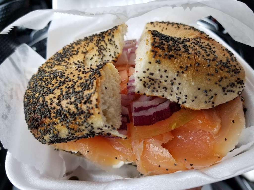 The Hot Bagel Shop | 2015 S Shepherd Dr #900, Houston, TX 77019, USA | Phone: (713) 520-0340