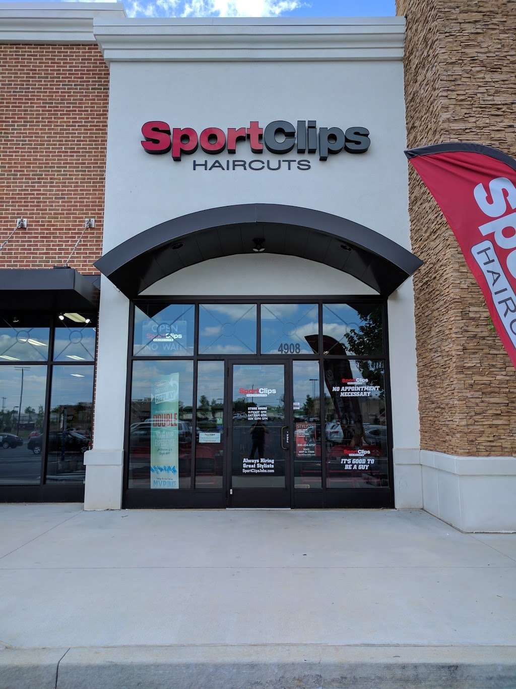 Sport Clips Haircuts of Brookhaven | 4908 Edgmont Ave, Brookhaven, PA 19015, USA | Phone: (484) 480-3527