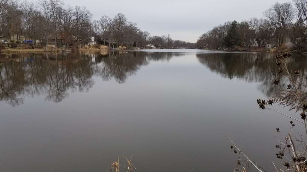 Lake Nelson park 107 Lakeside Dr N, Piscataway Township, NJ 08854