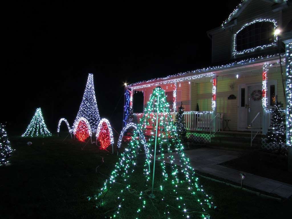 The Cooks Christmas Lights | 1 Carlson Ct, Jackson, NJ 08527, USA | Phone: (888) 555-5555