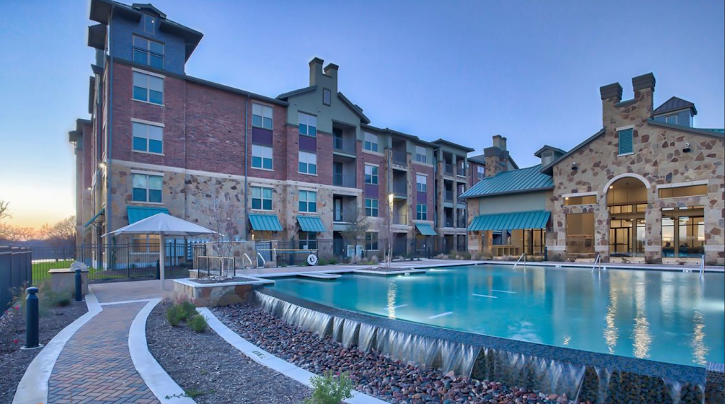 Lakeside Lofts | 11500 Lago Vista E, Farmers Branch, TX 75234, USA | Phone: (972) 869-8007