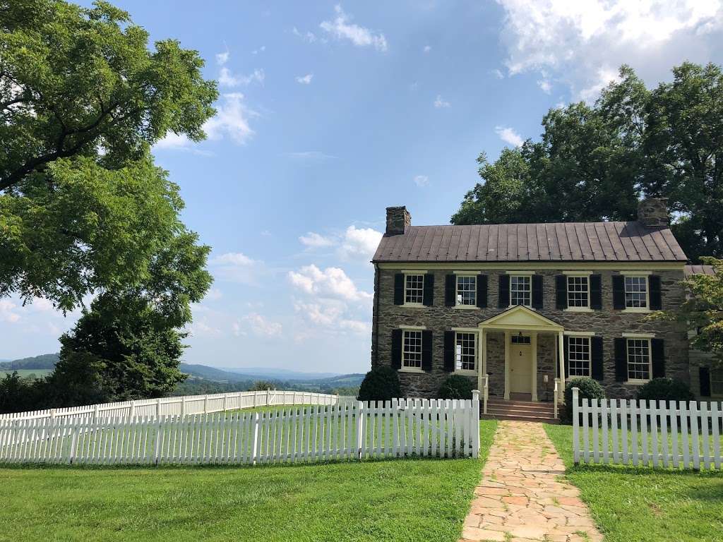 Visitor Center | 11012 Edmonds Ln, Markham, VA 22643, USA