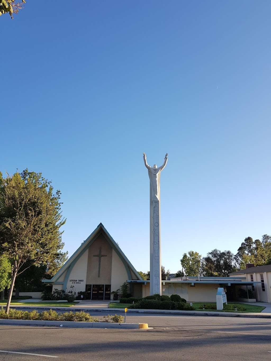 Lutheran Church in the Foothills | 1700 Foothill Blvd, La Cañada Flintridge, CA 91011, USA | Phone: (818) 790-1951