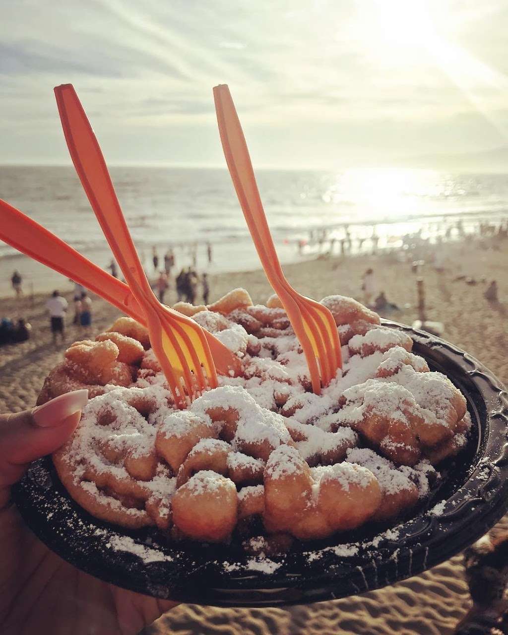 Funnel Cakes | 380 Santa Monica Pier #2, Santa Monica, CA 90401, USA | Phone: (310) 260-8744