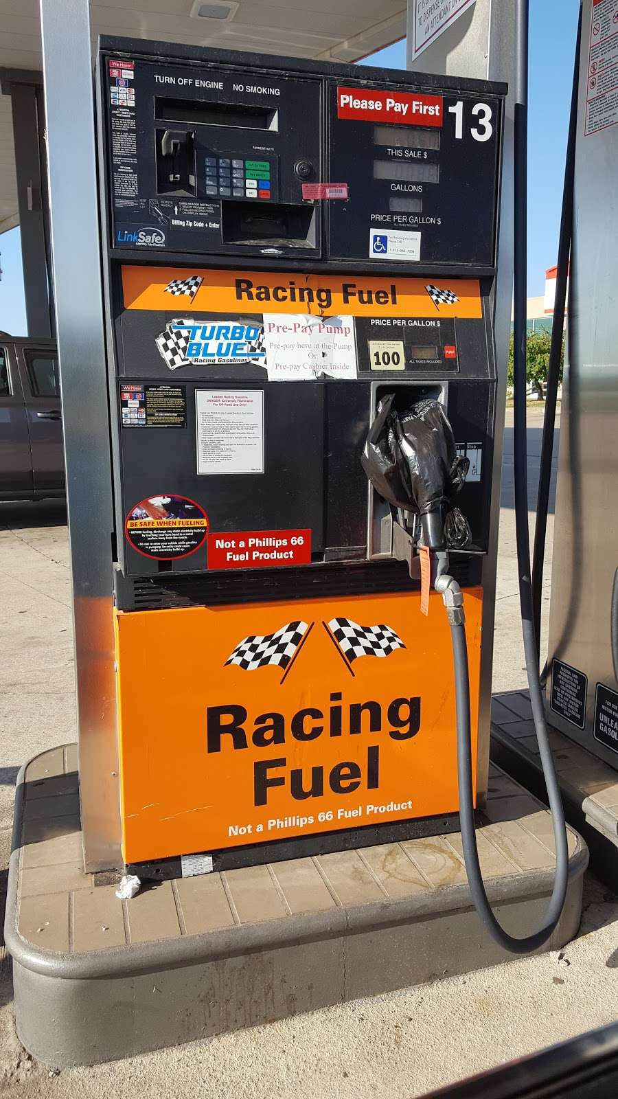 Phillips 66 | 502 Hoselton Dr, Chenoa, IL 61726, USA | Phone: (815) 945-7039