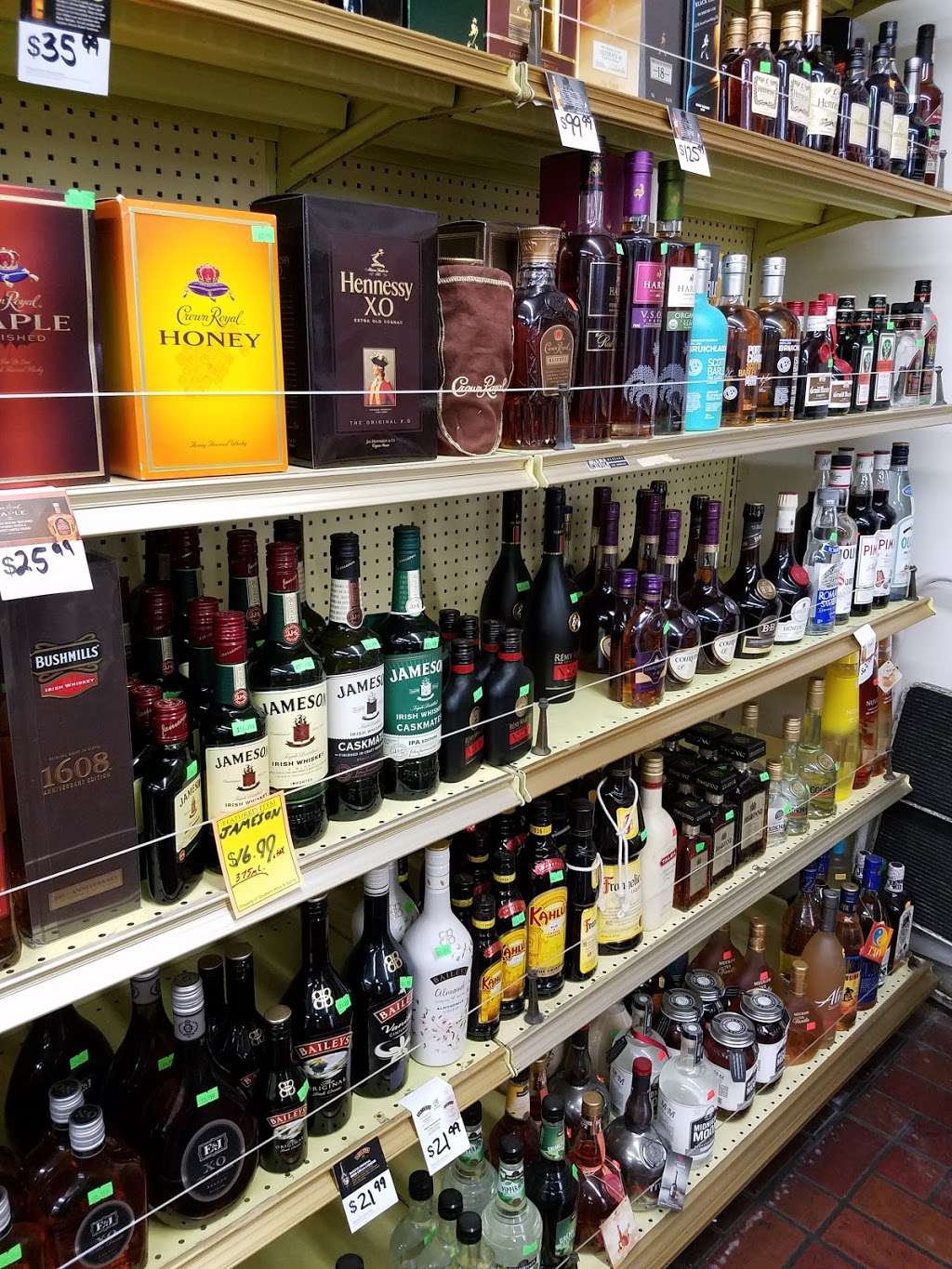 Sunny Hills Liquor Jr Mart | 1510 S Harbor Blvd, La Habra, CA 90631, USA | Phone: (714) 525-0866