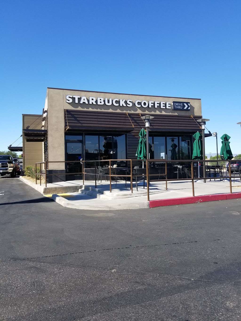 Starbucks | 14508 Valley Center Dr, Victorville, CA 92395 | Phone: (760) 552-2623