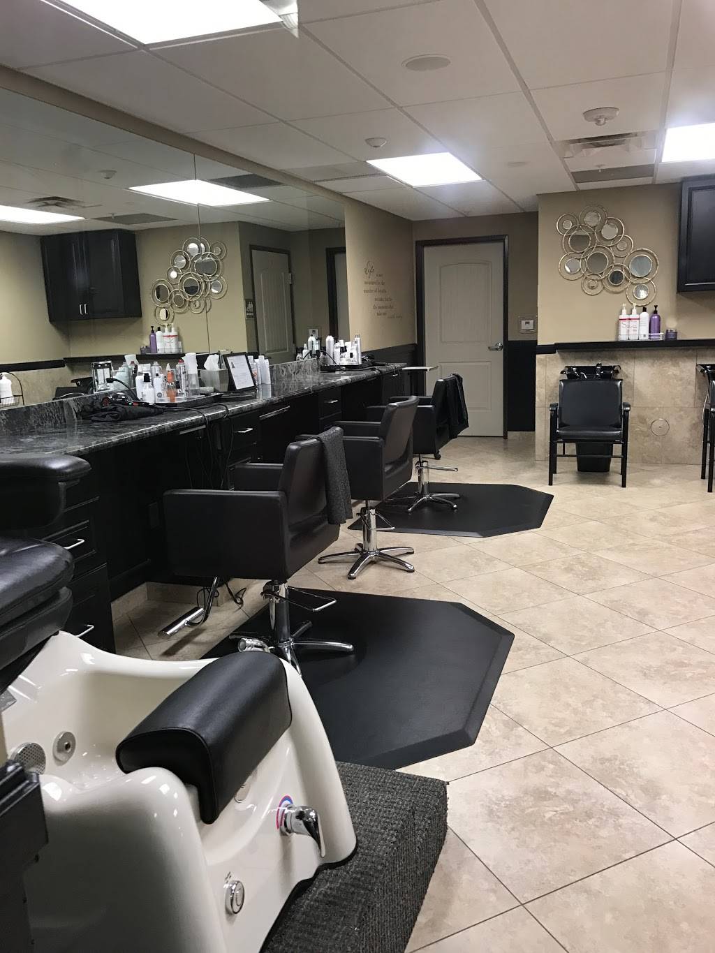 SanTan Salon & Spa | 1800 S Santan Village Pkwy, Gilbert, AZ 85295, USA | Phone: (602) 760-7642