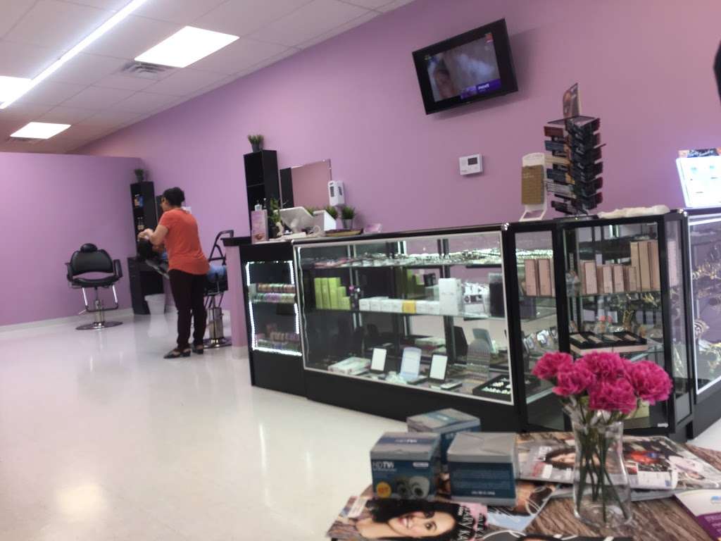 Ranis Threading & Spa | 9418 Potranco Rd #102, San Antonio, TX 78251 | Phone: (210) 598-9910