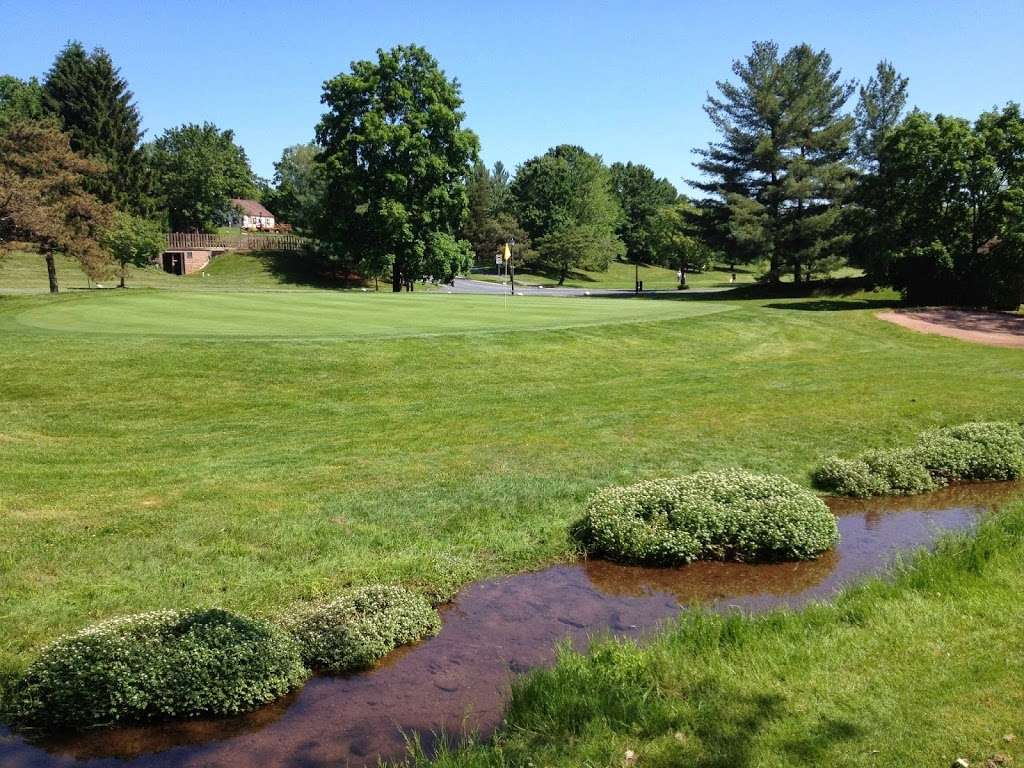 Flying Hills Golf Course | 14 Village Center Dr, Reading, PA 19607, USA | Phone: (610) 775-4063