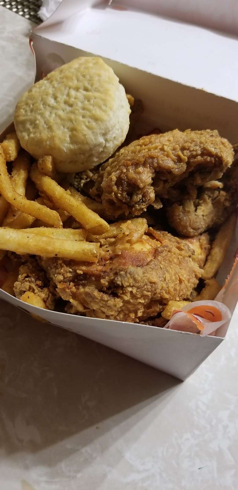 Popeyes Louisiana Kitchen | 1901 S Main St, Duncanville, TX 75137, USA | Phone: (469) 607-7500