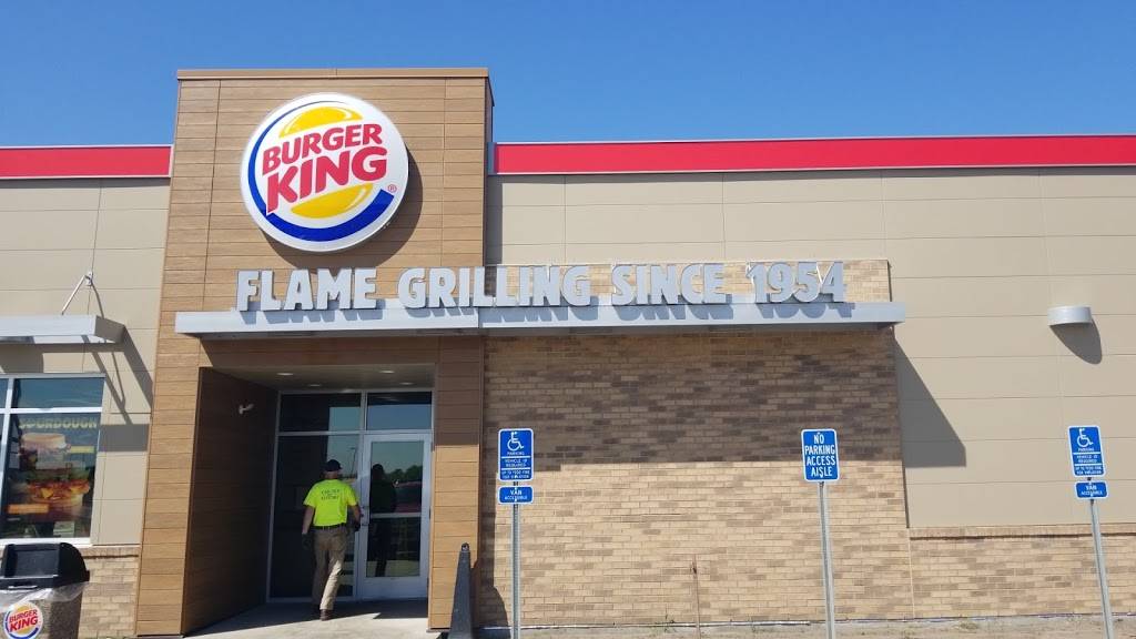 Burger King | 9725 Xenia Ave N, Brooklyn Park, MN 55443, USA | Phone: (763) 432-6368