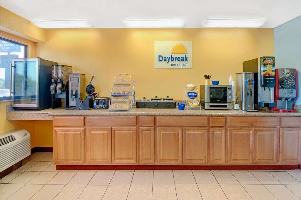 Days Inn by Wyndham Independence | 13712 E 42nd Terrace S, Independence, MO 64055, USA | Phone: (816) 743-4283