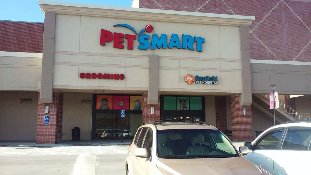 PetSmart | 8600 Ward Pkwy, Kansas City, MO 64114, USA | Phone: (816) 363-3306