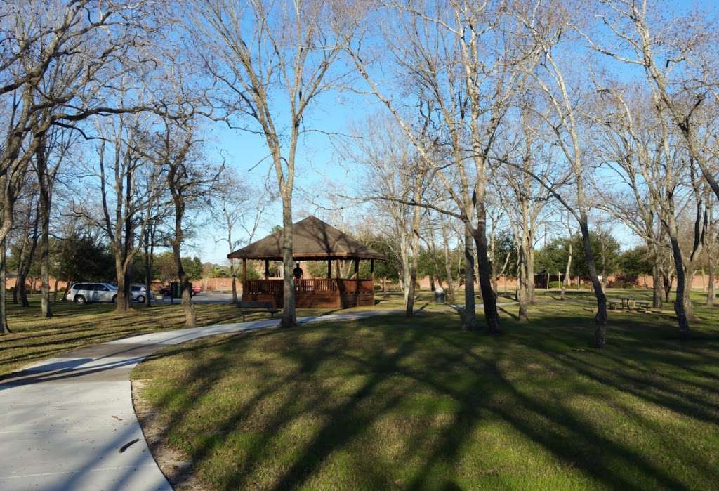 Clear Brook City Park | 911 Blackhawk Blvd, Houston, TX 77089, USA | Phone: (281) 484-1562