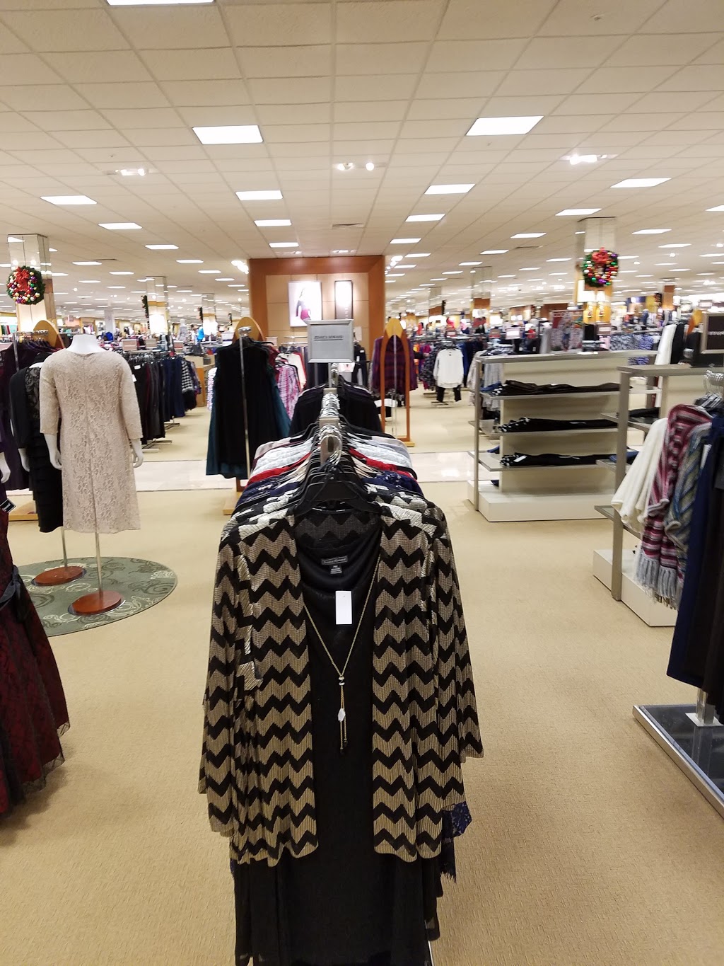 Dillards | 11200 Broadway, Bldg 50, Pearland, TX 77584 | Phone: (713) 340-1334